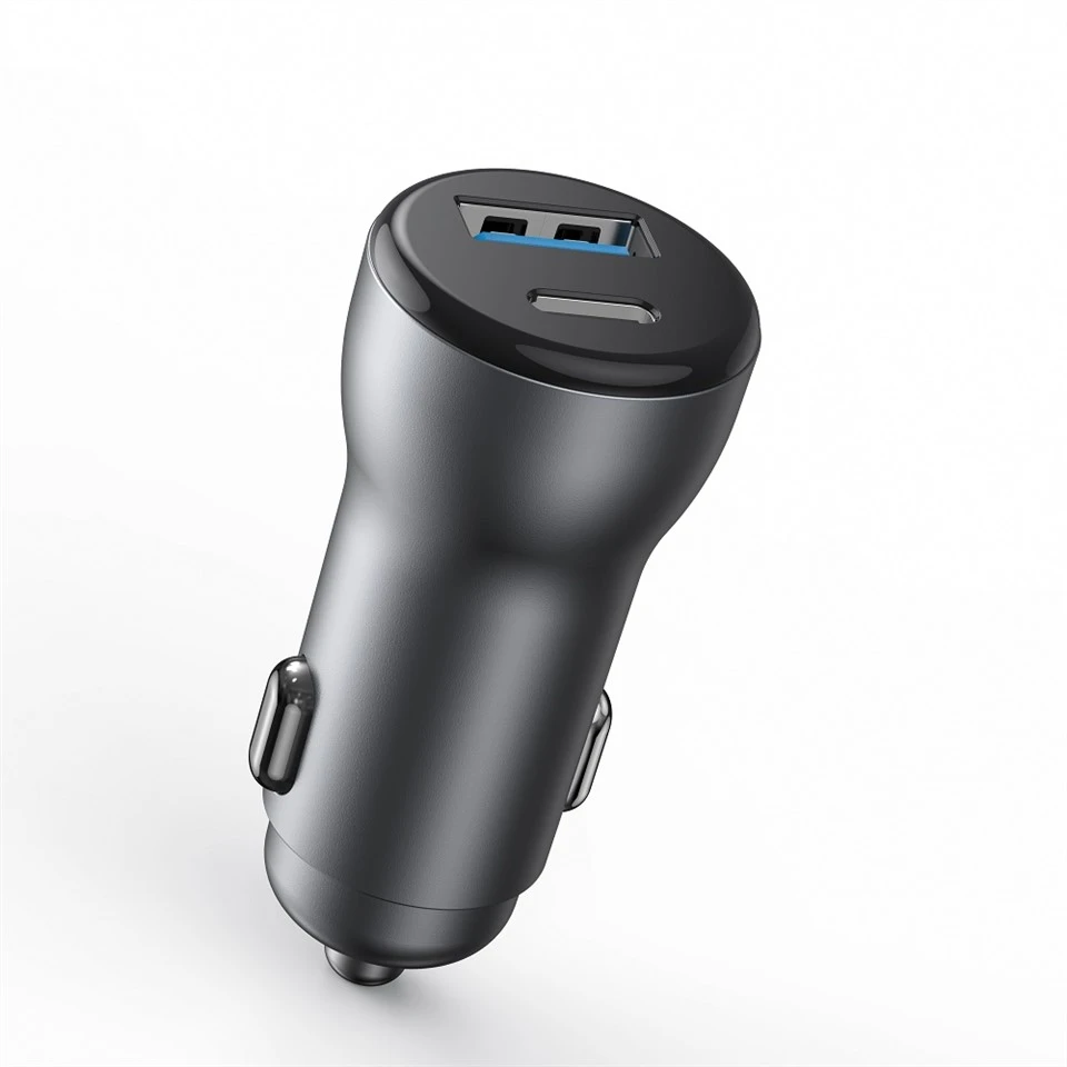 USB C adaptér do auta
